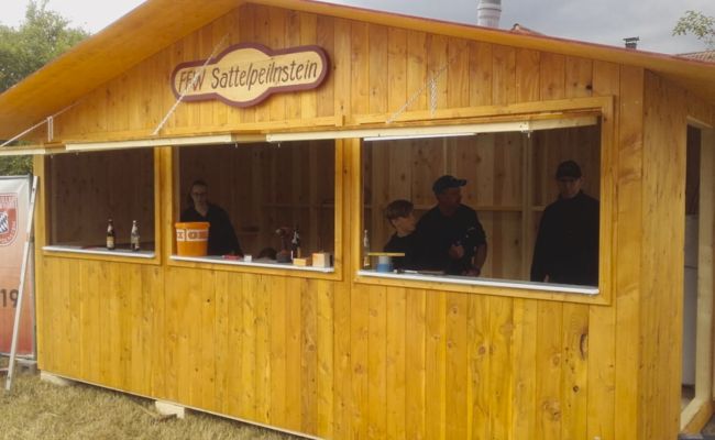 Verkaufsstand örtliche Feuerwehr